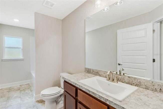 Building Photo - 430 Big Sioux Ct