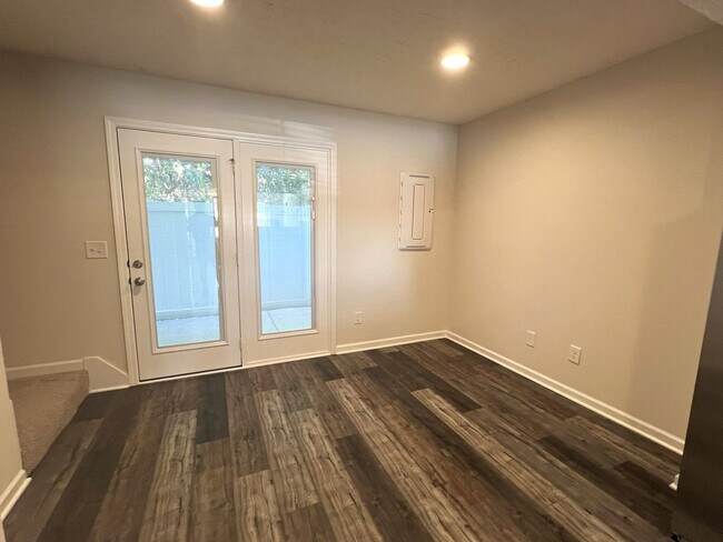 Building Photo - 1128 Tradition Trl