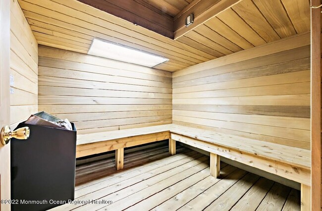 Building Photo - 214 Cliftwood Rd