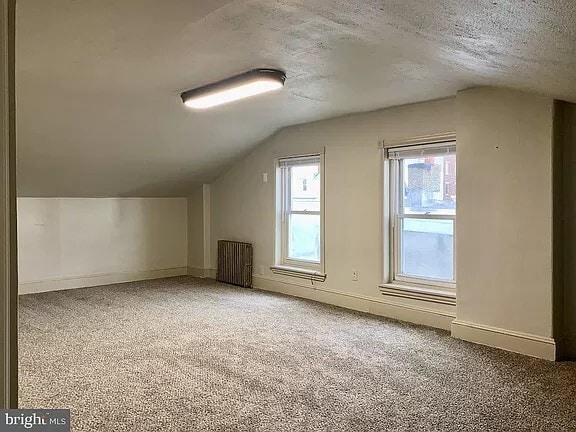 Building Photo - 439 Roxborough Avenue