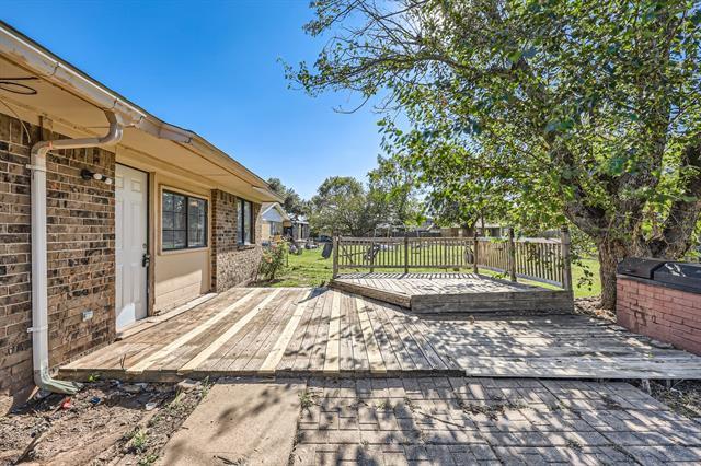 Building Photo - 602 Carl C Senter St