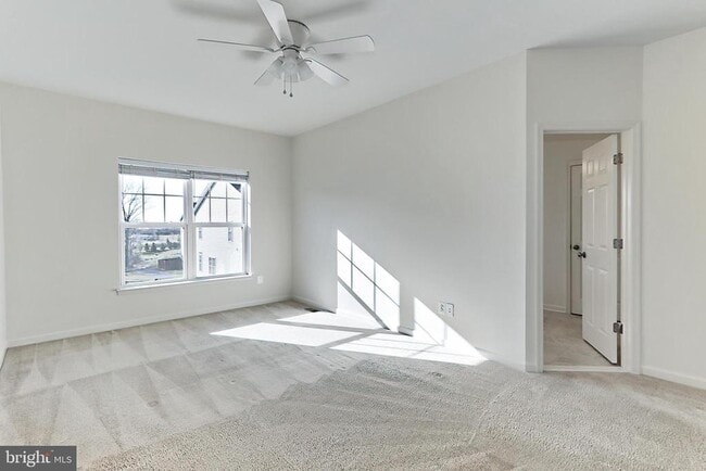 Building Photo - 210 Apsley Terrace