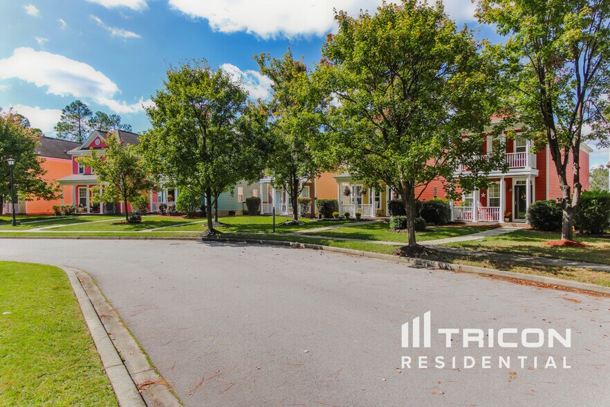 Building Photo - 208 Ashewicke Dr