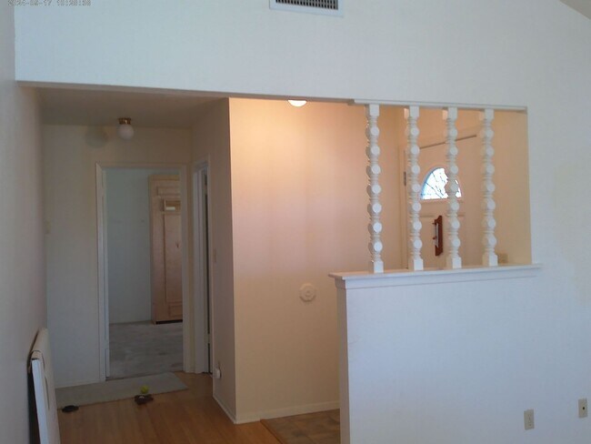 Building Photo - Sunset Terrace 3 bedroom, 2 bath house, 2 car garage in Los Osos