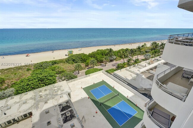 Building Photo - 5555 Collins Ave