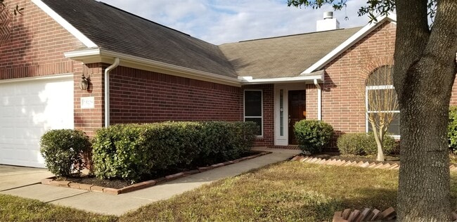 Building Photo - 15106 Brookwood Bridge Ln