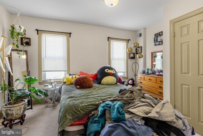 Building Photo - 139 Davis St