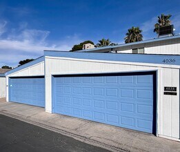 Building Photo - Loft-Style Townhouse for Rent!