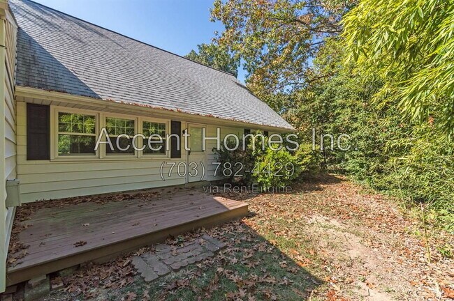 Building Photo - 5510 Trin St