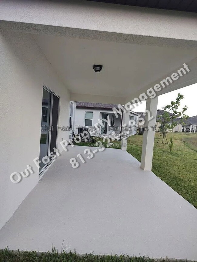 Building Photo - 3872 Capri Coast Dr