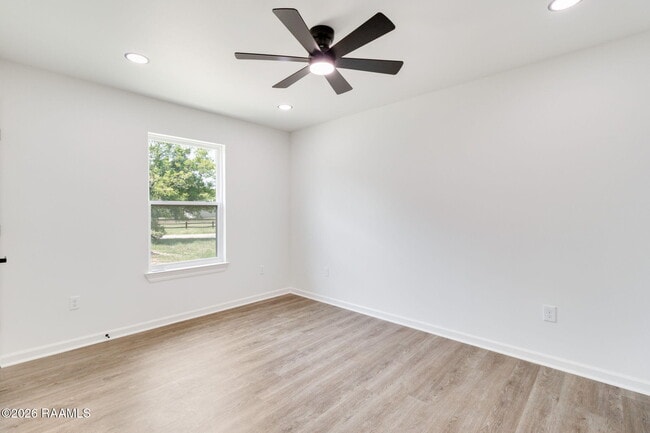 Building Photo - 144 Racca Rd