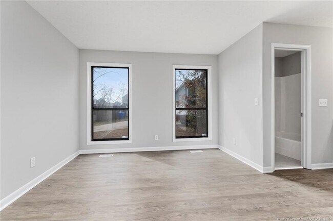 Building Photo - 7005 Pantego Dr