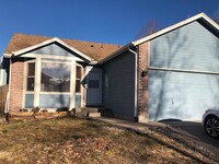 Building Photo - Nice Four Bedroom, Three bath home with Ma...