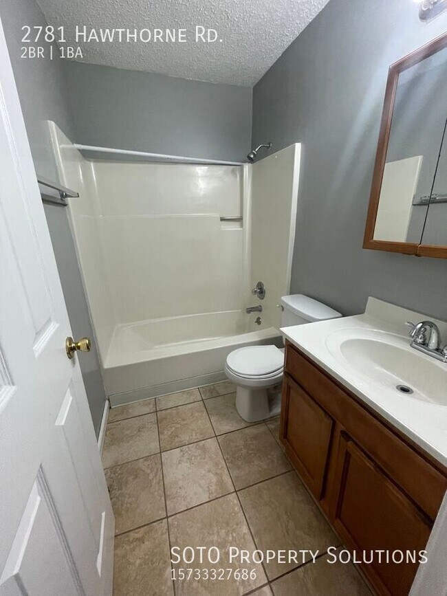 Building Photo - 2781 Hawthorne Rd