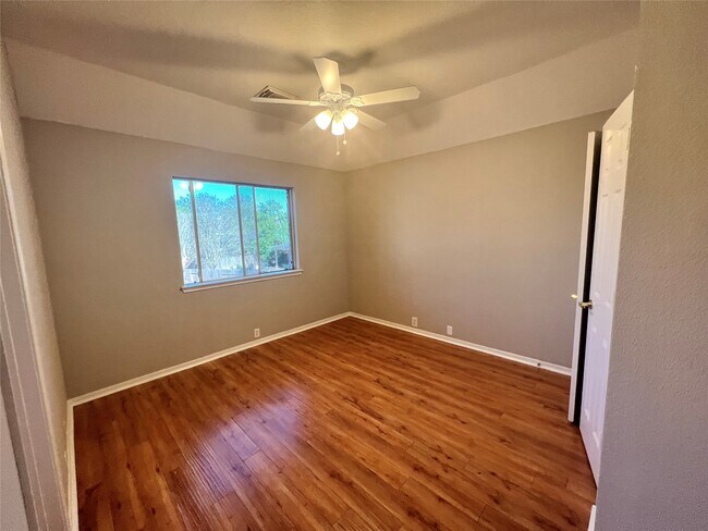 Building Photo - 6207 Harrison Ct