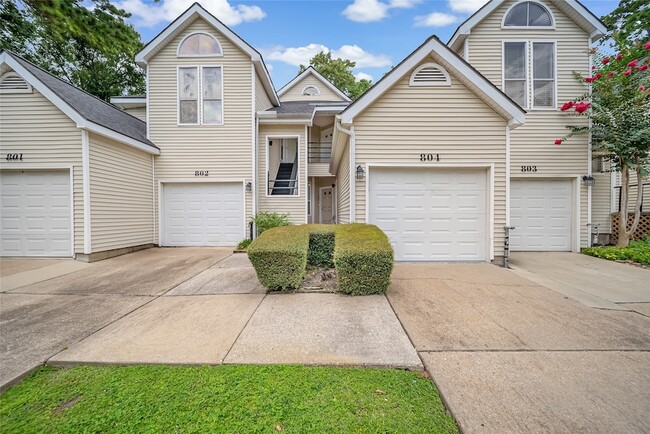Building Photo - 3317 Golden Trails Dr