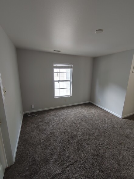 Building Photo - 7536 Eben Dr