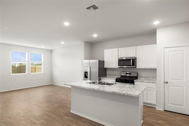 Building Photo - 227 Jackson Dr