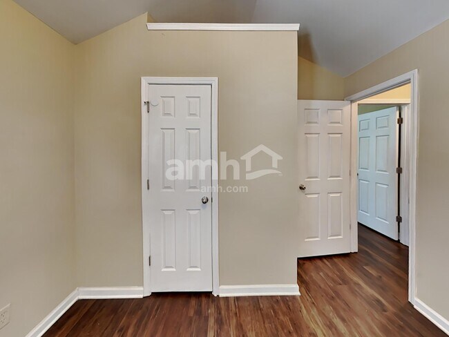 Building Photo - 191 Southwind Ln