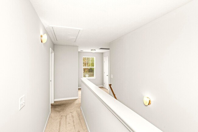 Building Photo - 733 Hollandale Rd