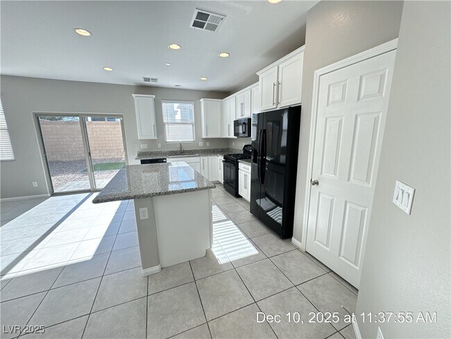 Building Photo - 117 Destiny Orch Ct