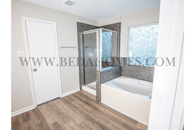 Building Photo - 5365 Tallowwood Terrace