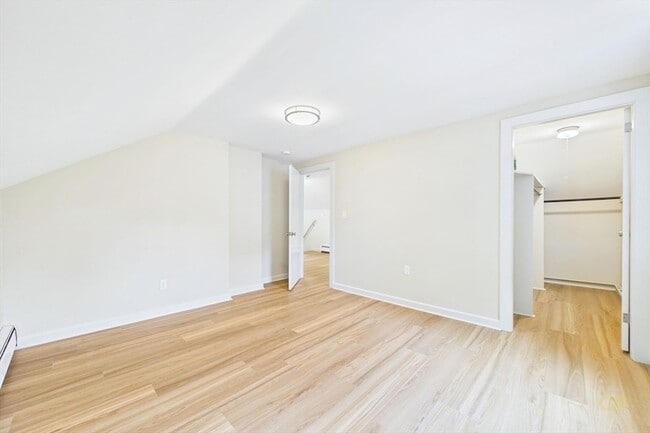 Building Photo - 267 Bakerville Rd