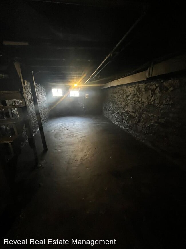 Building Photo - 3 br, 1 bath House - 2841 Parkwood Ave