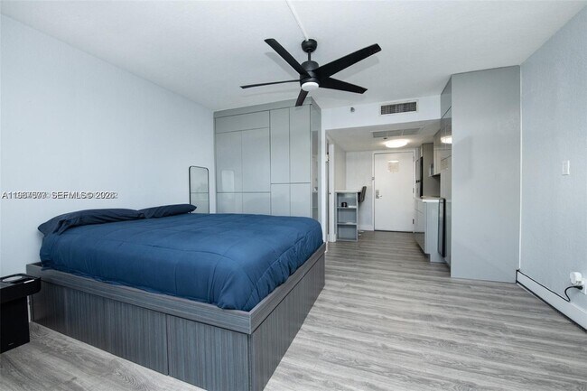 Building Photo - 19201 Collins Ave