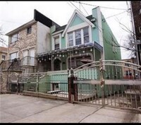 Building Photo - 635 St Lawrence Ave