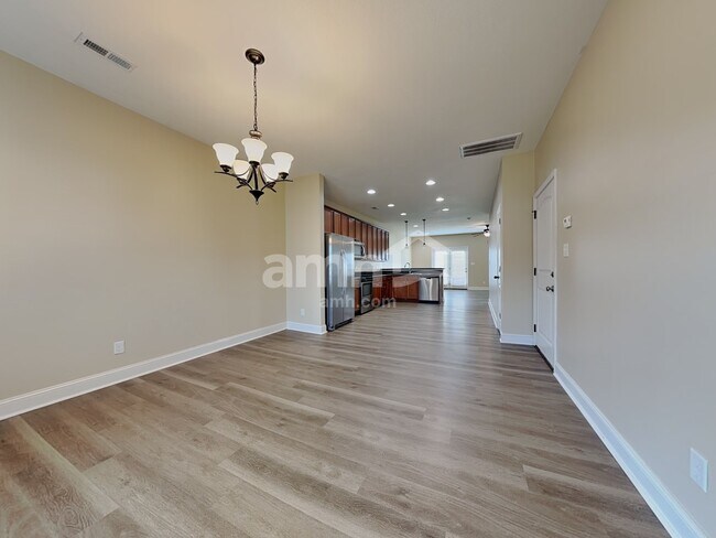 Building Photo - 7217 Deer Springs Way