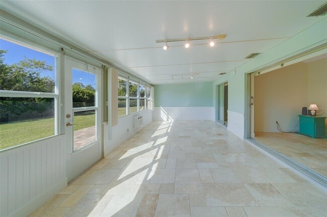 Building Photo - 170 Boca Ciega Point Blvd S