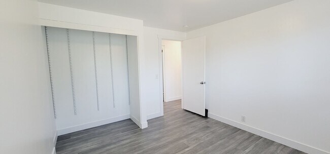 Building Photo - 13240 22nd Ave S