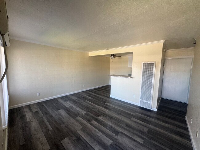 Building Photo - Welcome to SkyView Villa & Somerset Apartm...
