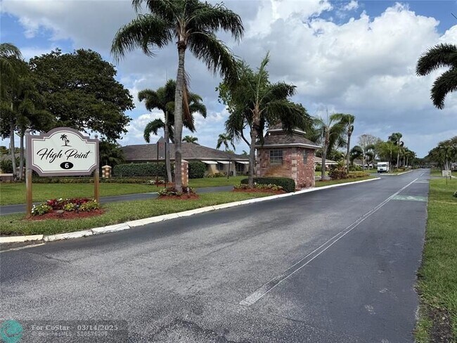 Building Photo - 1397 High Point Way