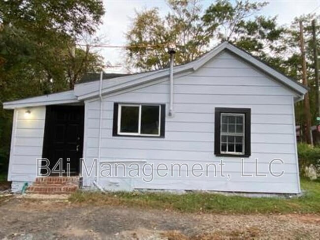 Building Photo - 49 Reynolds St