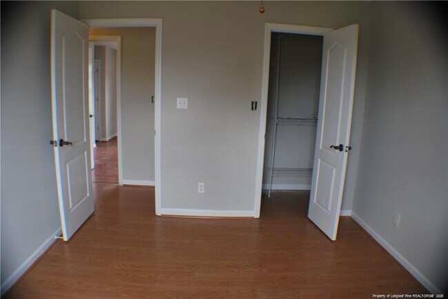 Building Photo - 845 Log Cabin Dr
