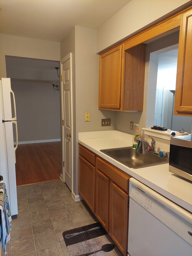 Building Photo - 3800 Sunnyfield Ct