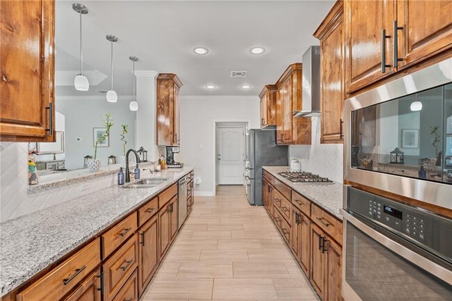 Building Photo - 7702 Dove Holw Dr