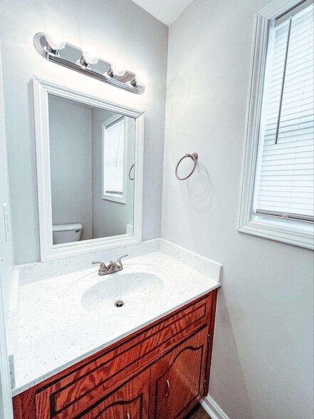 Building Photo - 124 Ballygar St