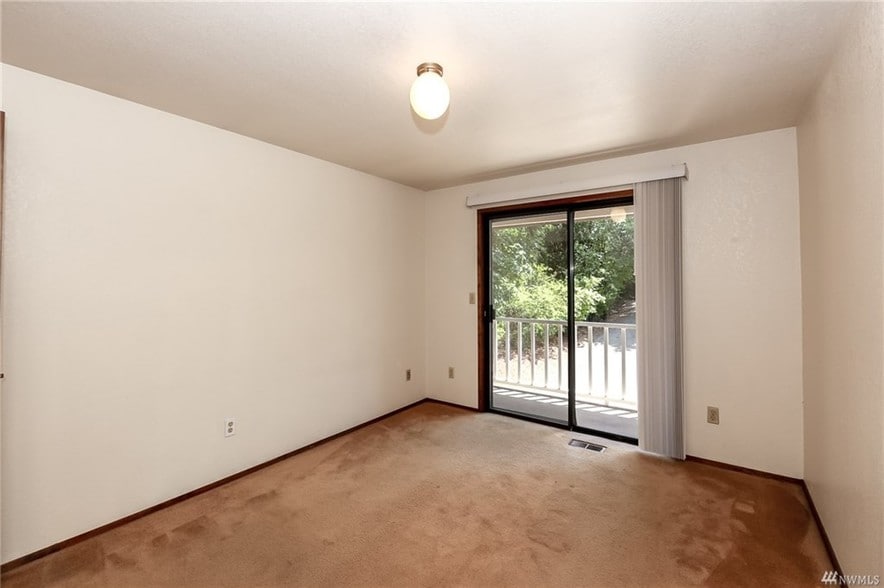 Master Balcony - 12623 Reservoir Rd E