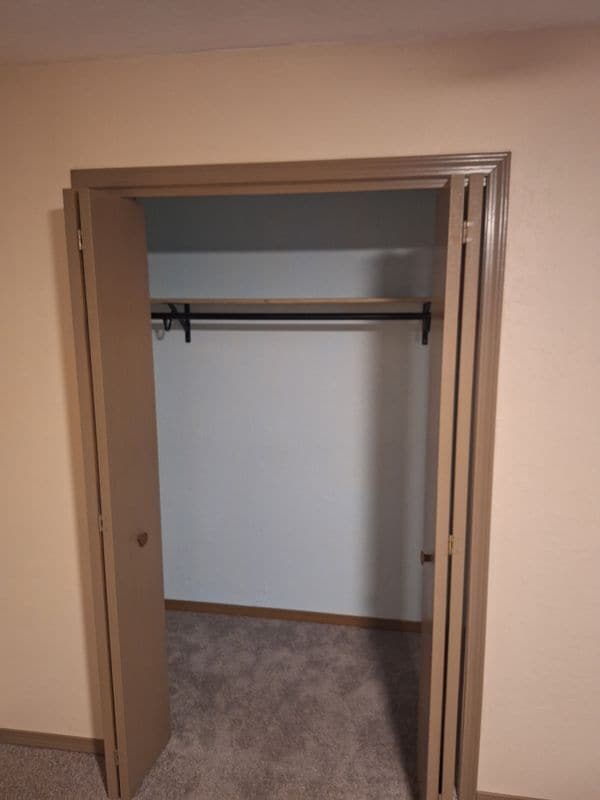 Building Photo - 2114 Huntington Rd