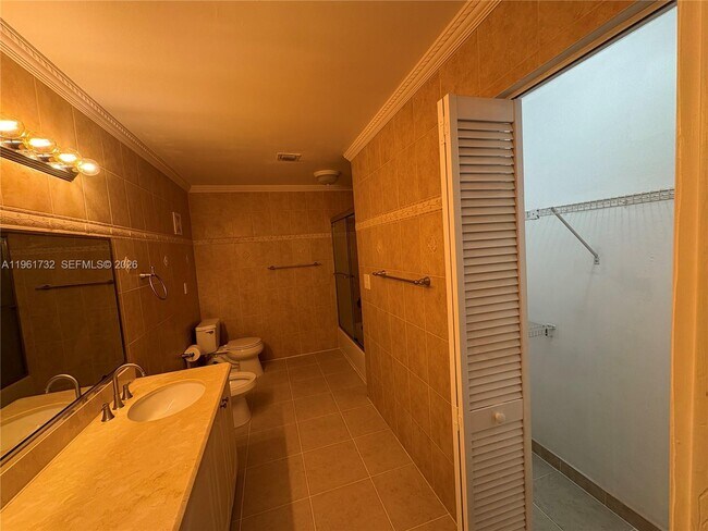 Building Photo - 3855 Estepona Ave