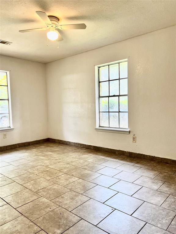 Building Photo - 29720 Shady Brook Ln
