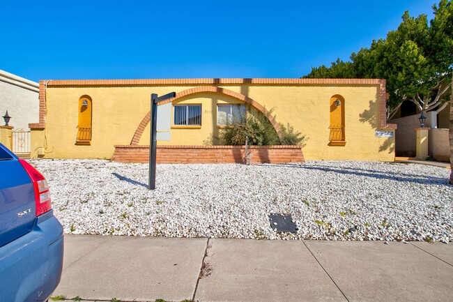 Building Photo - 7850 E Glenrosa Ave