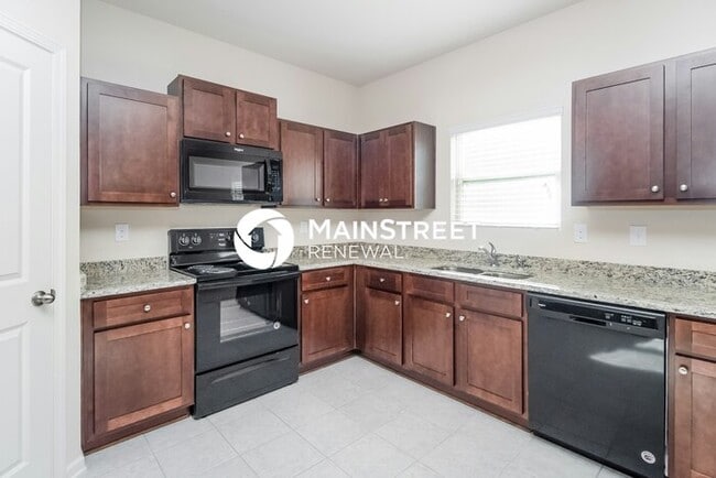 Building Photo - 4 Bedroom Pet-Friendly Home in Covington, ...