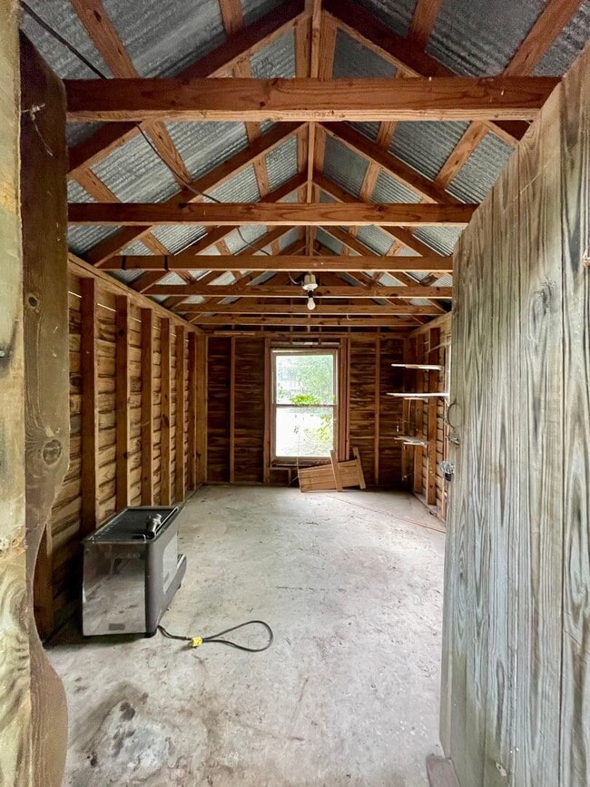 Building Photo - 107 Herbert St