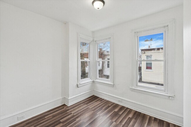 Building Photo - 3 Bedroom House North Philly- Will Accept 2 Bedroom Vouchers!