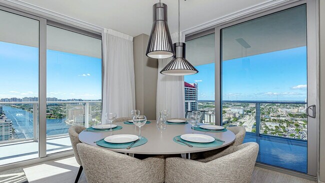 Building Photo - 4010 S Ocean Dr