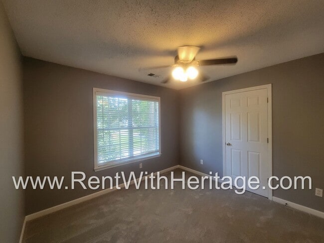 Building Photo - GORGEOUS HOME IN POPULAR HIGHLANDS AT CREEKSIDE GOLF / SWIM / TENNIS COMMUNITY
